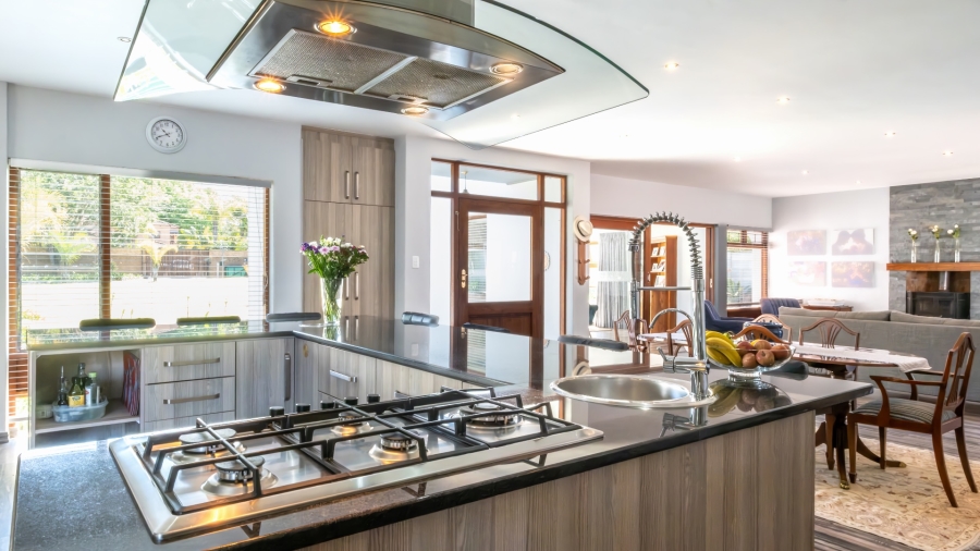 4 Bedroom Property for Sale in Heatherlands Western Cape